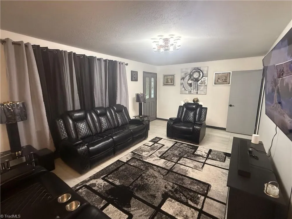 752 Osborne Sunset Drive North Wilkesboro, NC 28659