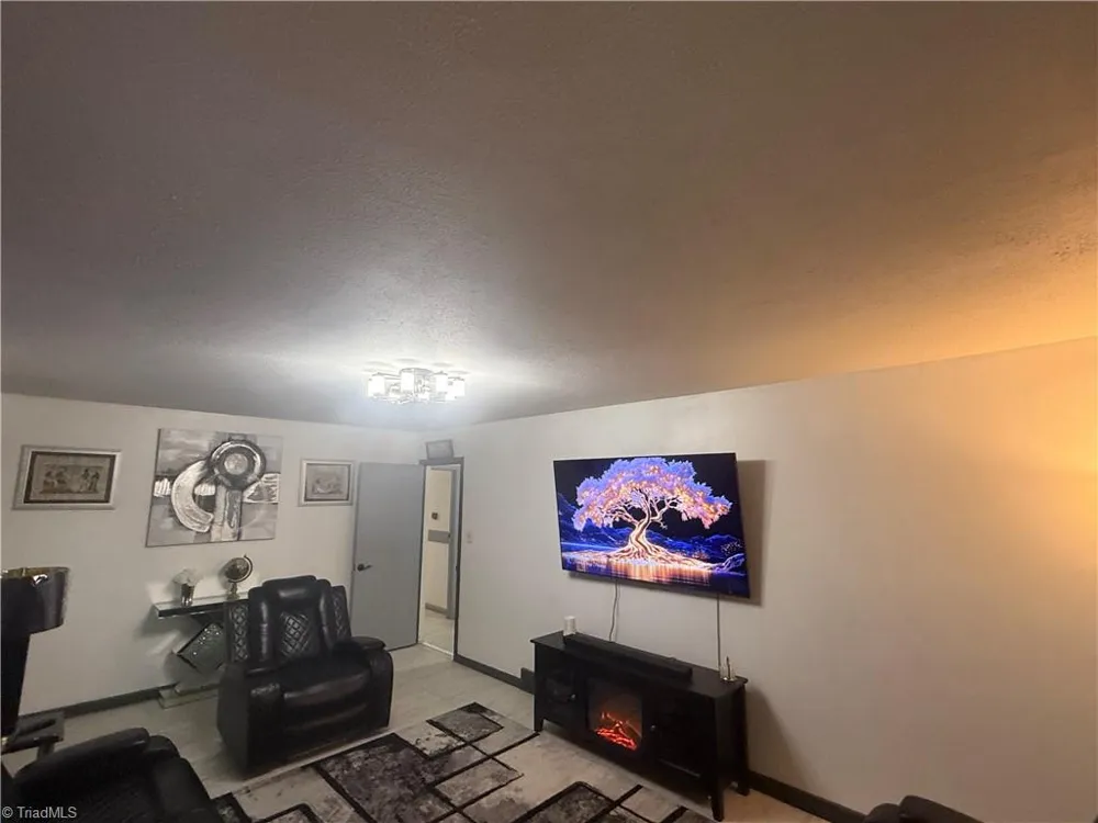 752 Osborne Sunset Drive North Wilkesboro, NC 28659