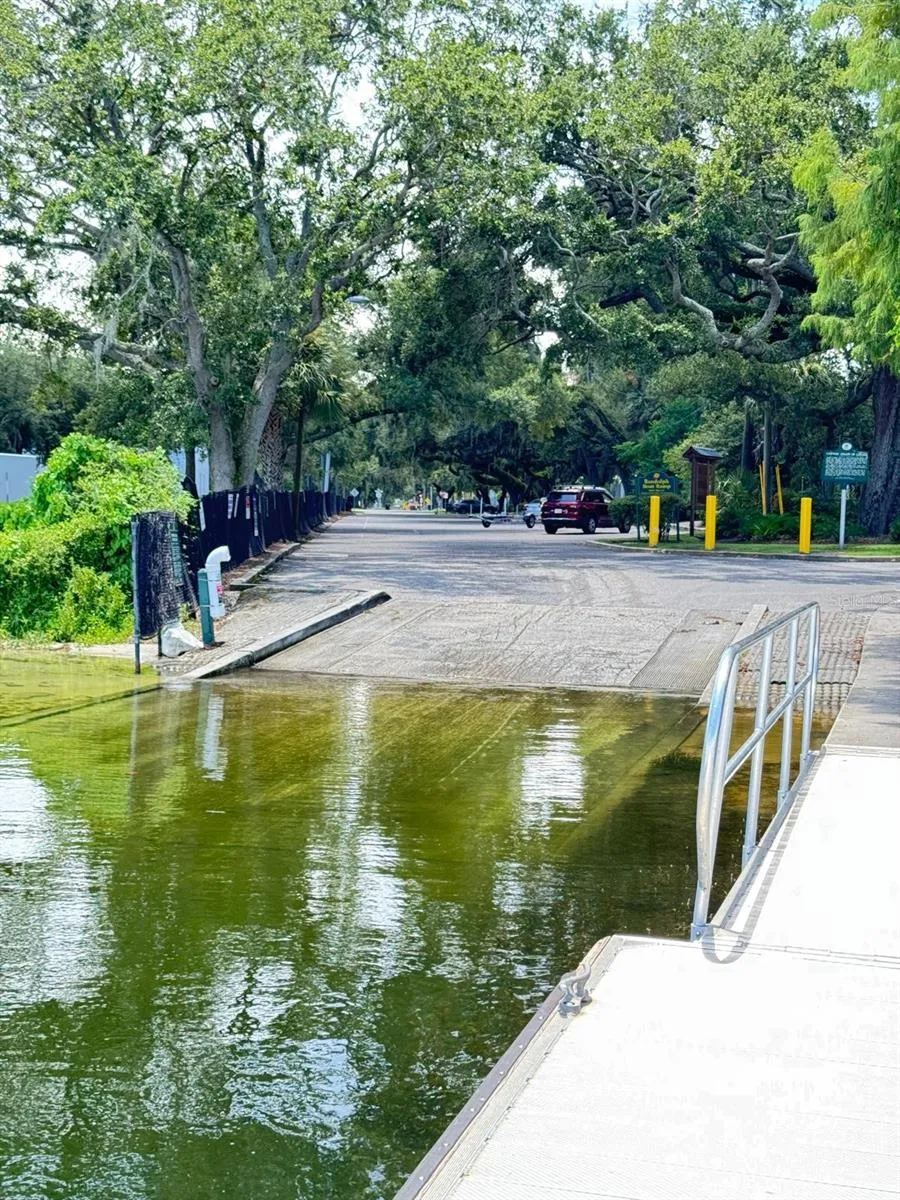 1030 WILKS AVENUE Orlando, FL 32809