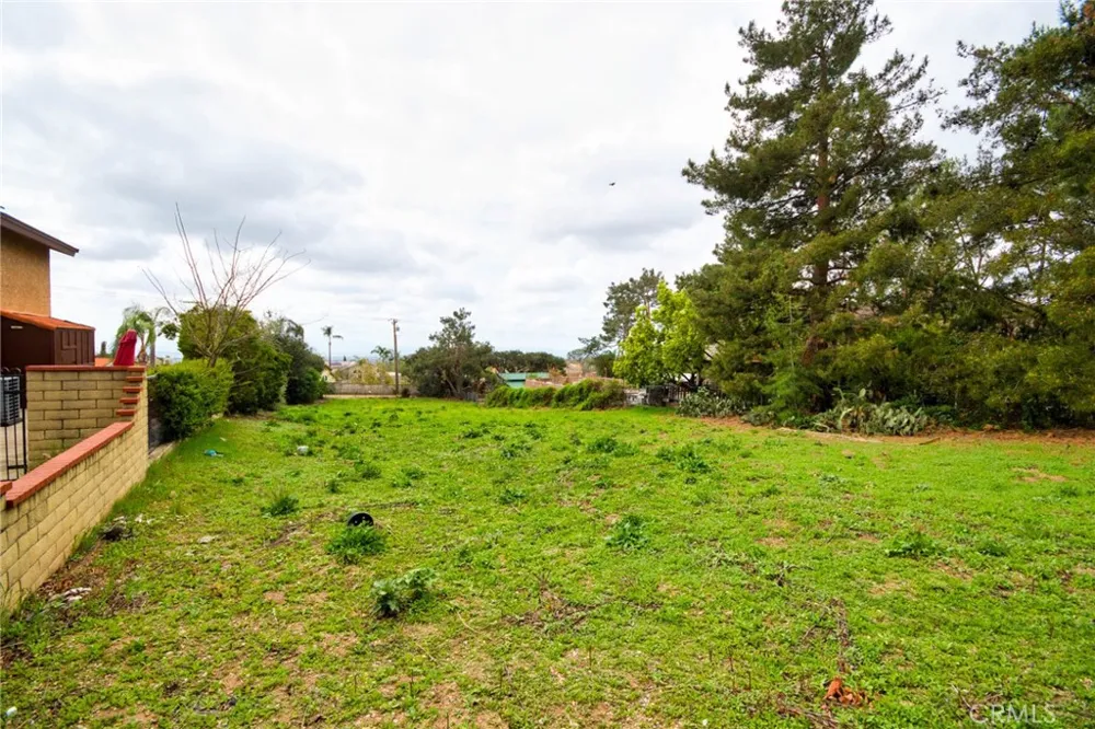 Bella Vista Dr Alta Loma, CA 91701
