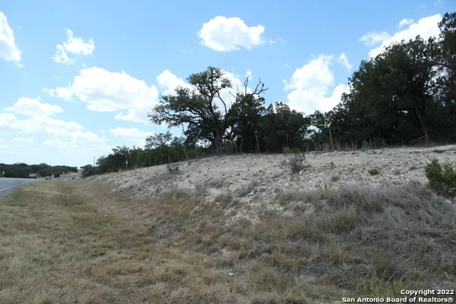 561 Hideaway Ln Pipe Creek, TX 78063