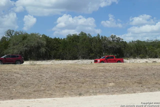 561 Hideaway Ln Pipe Creek, TX 78063