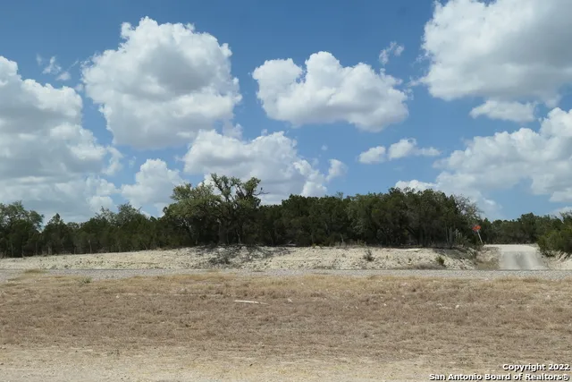 561 Hideaway Ln Pipe Creek, TX 78063