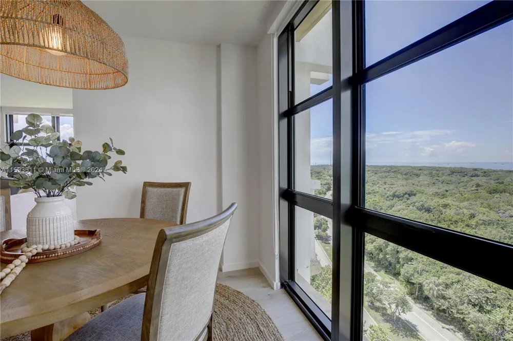 1121 Crandon Blvd #D1201 Key Biscayne, FL 33149