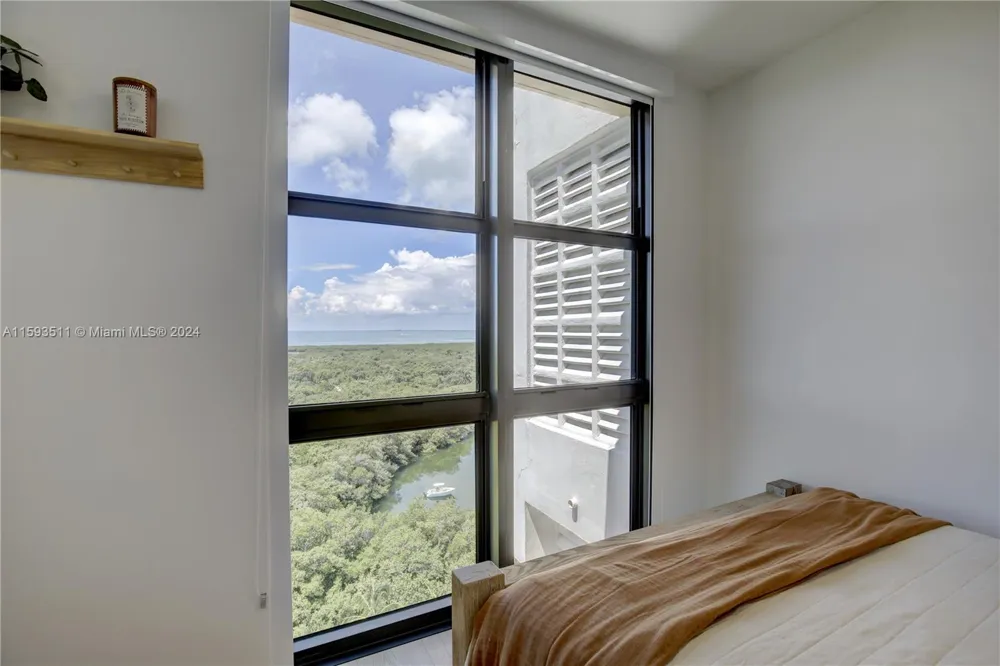 1121 Crandon Blvd #D1201 Key Biscayne, FL 33149