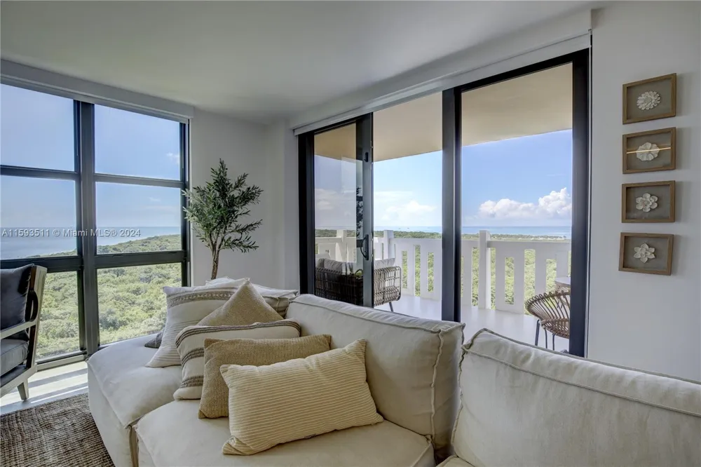 1121 Crandon Blvd #D1201 Key Biscayne, FL 33149