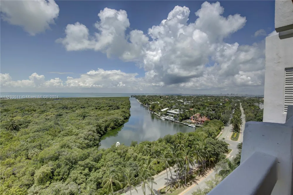 1121 Crandon Blvd #D1201 Key Biscayne, FL 33149