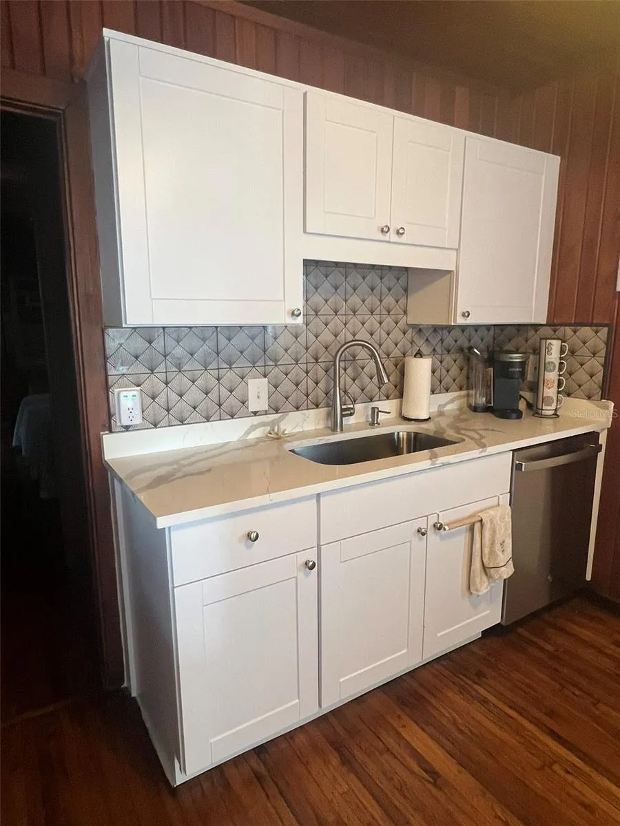 5 82ND AVENUE Treasure Island, FL 33706