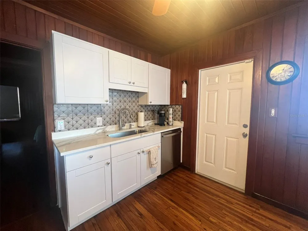 5 82ND AVENUE Treasure Island, FL 33706