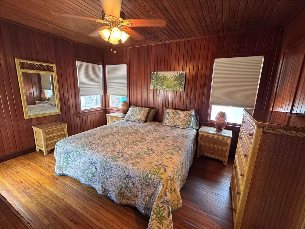 5 82ND AVENUE Treasure Island, FL 33706