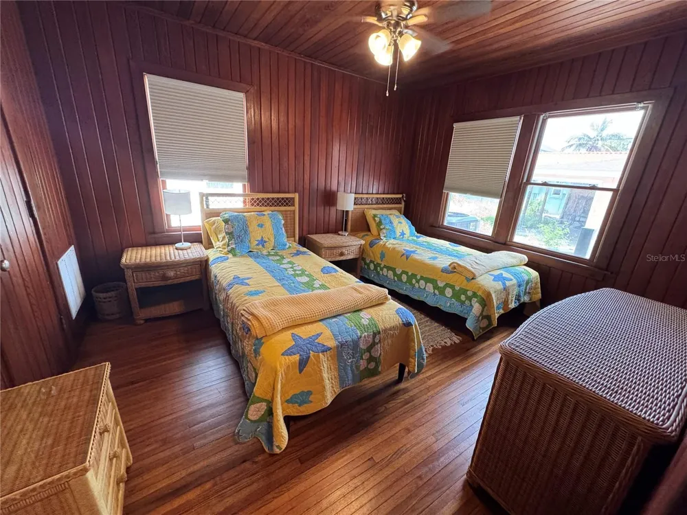 5 82ND AVENUE Treasure Island, FL 33706