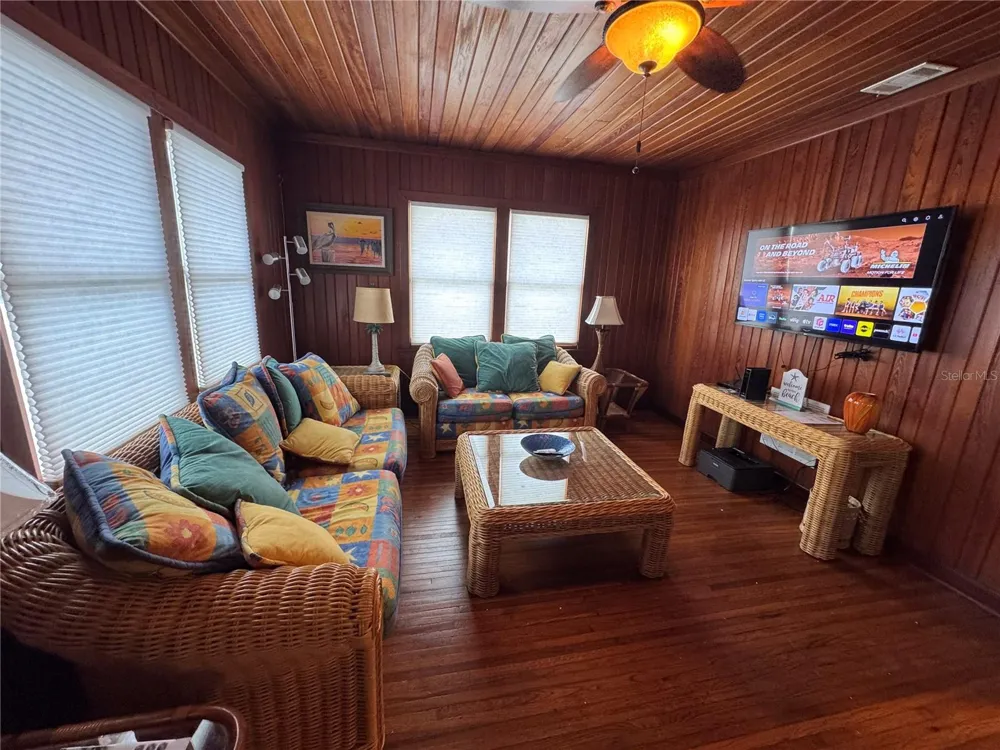 5 82ND AVENUE Treasure Island, FL 33706