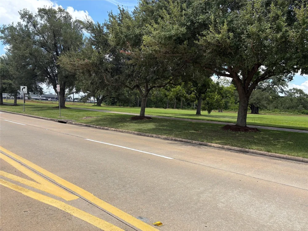 1219 Texas Pkwy Missouri City, TX 77489