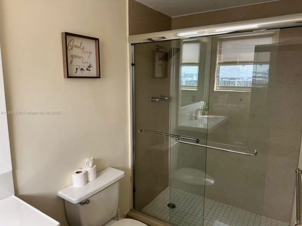 3801 S Ocean Dr #14V Hollywood, FL 33019