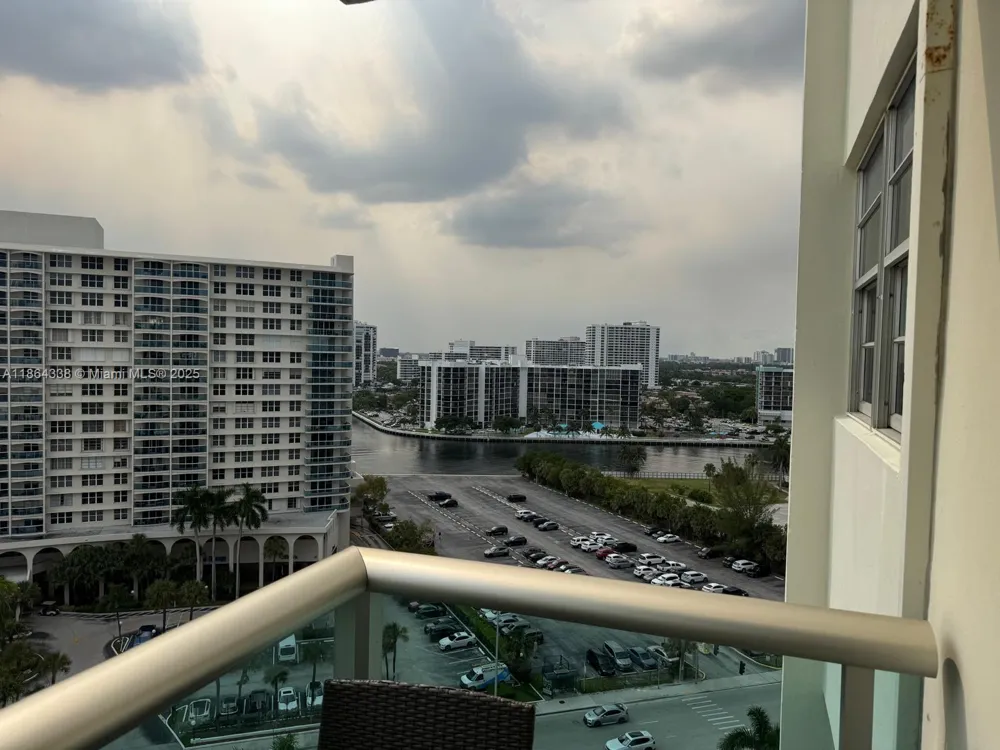 3801 S Ocean Dr #14V Hollywood, FL 33019