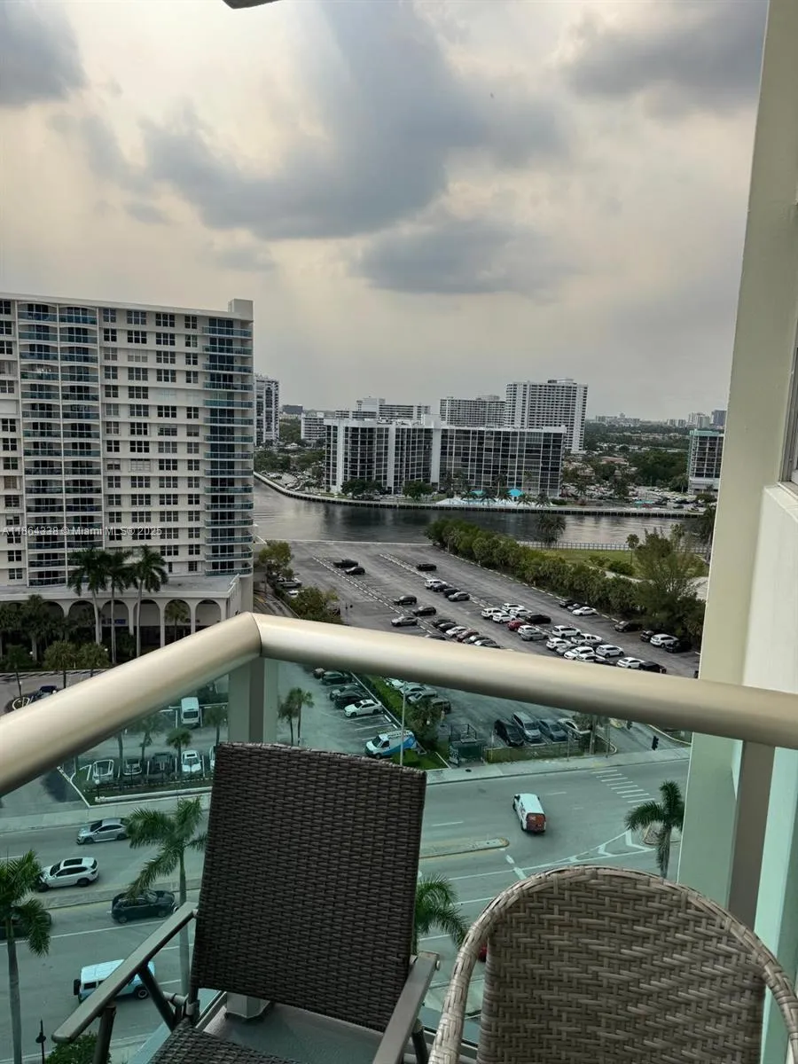 3801 S Ocean Dr #14V Hollywood, FL 33019