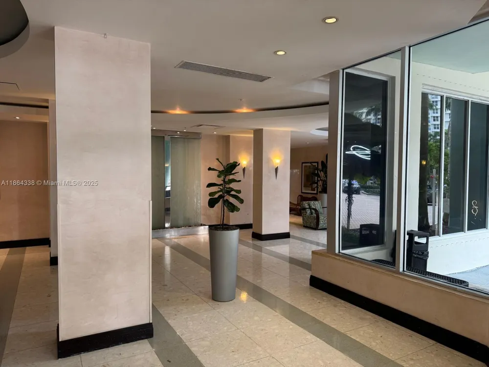 3801 S Ocean Dr #14V Hollywood, FL 33019
