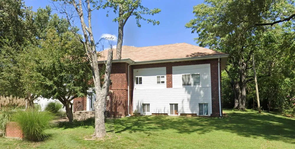 2810 Wills St Eldorado, IL 62930