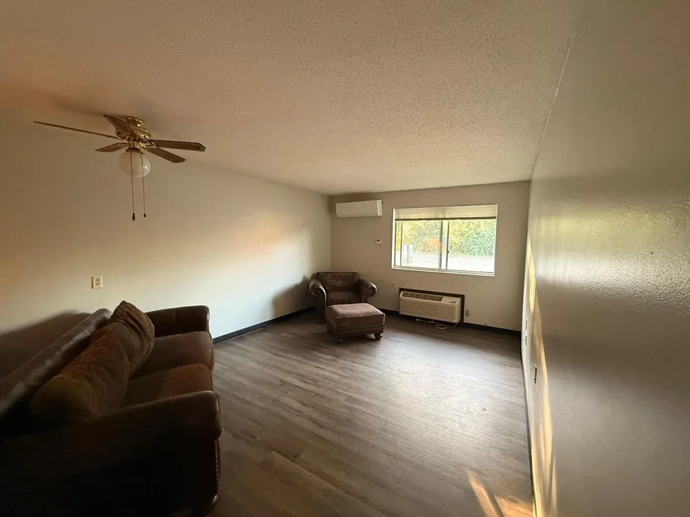 500 S Third Ave Canton, IL 61520