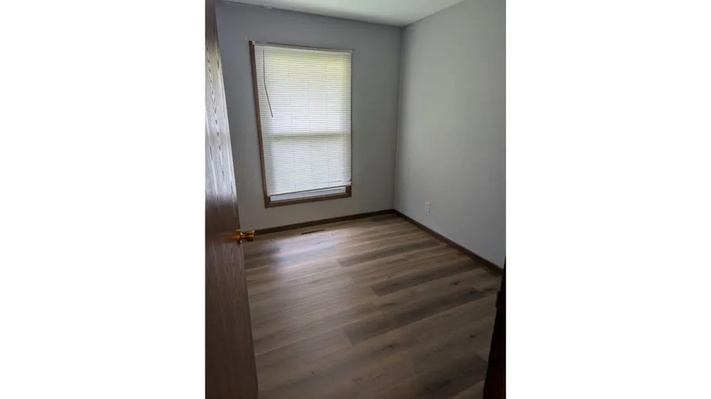 902 Shup St Newton, IL 62448