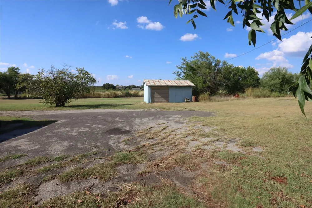 301 Travis Street Ranger, TX 76470