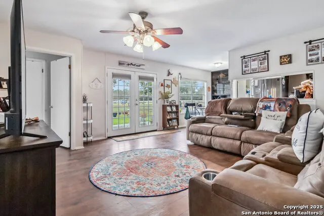 12120 SCHAEFER RD Schertz, TX 78108