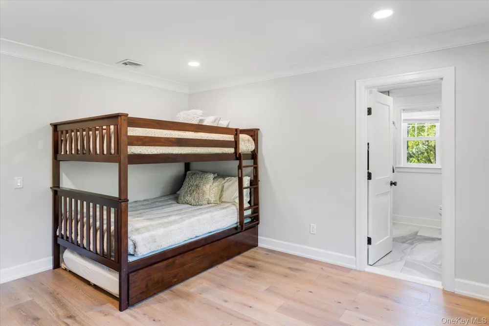 45 Old Sag Harbor Road Southampton, NY 11968