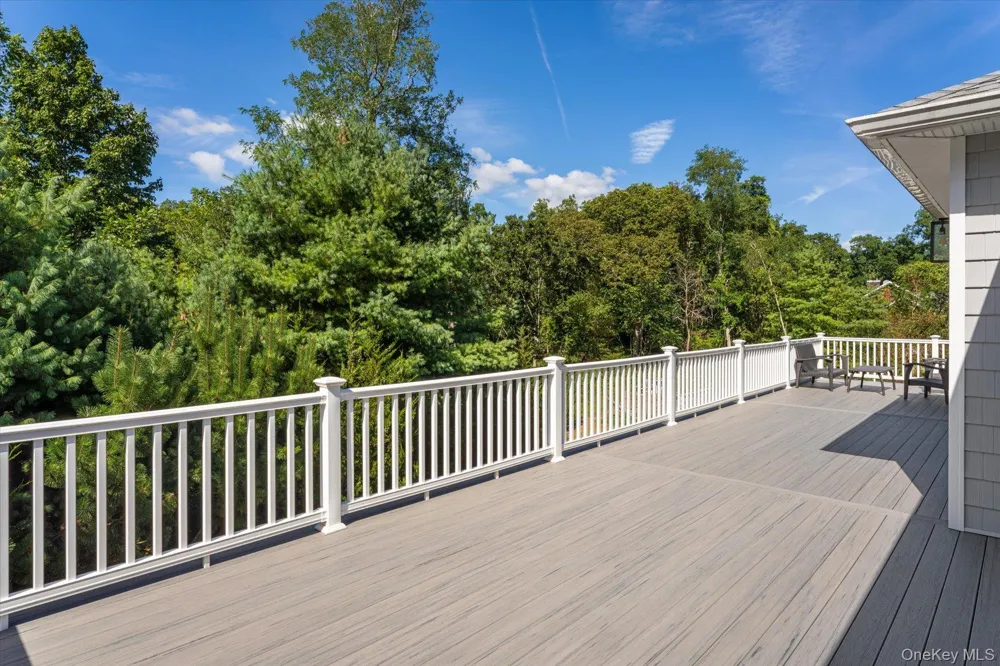 45 Old Sag Harbor Road Southampton, NY 11968
