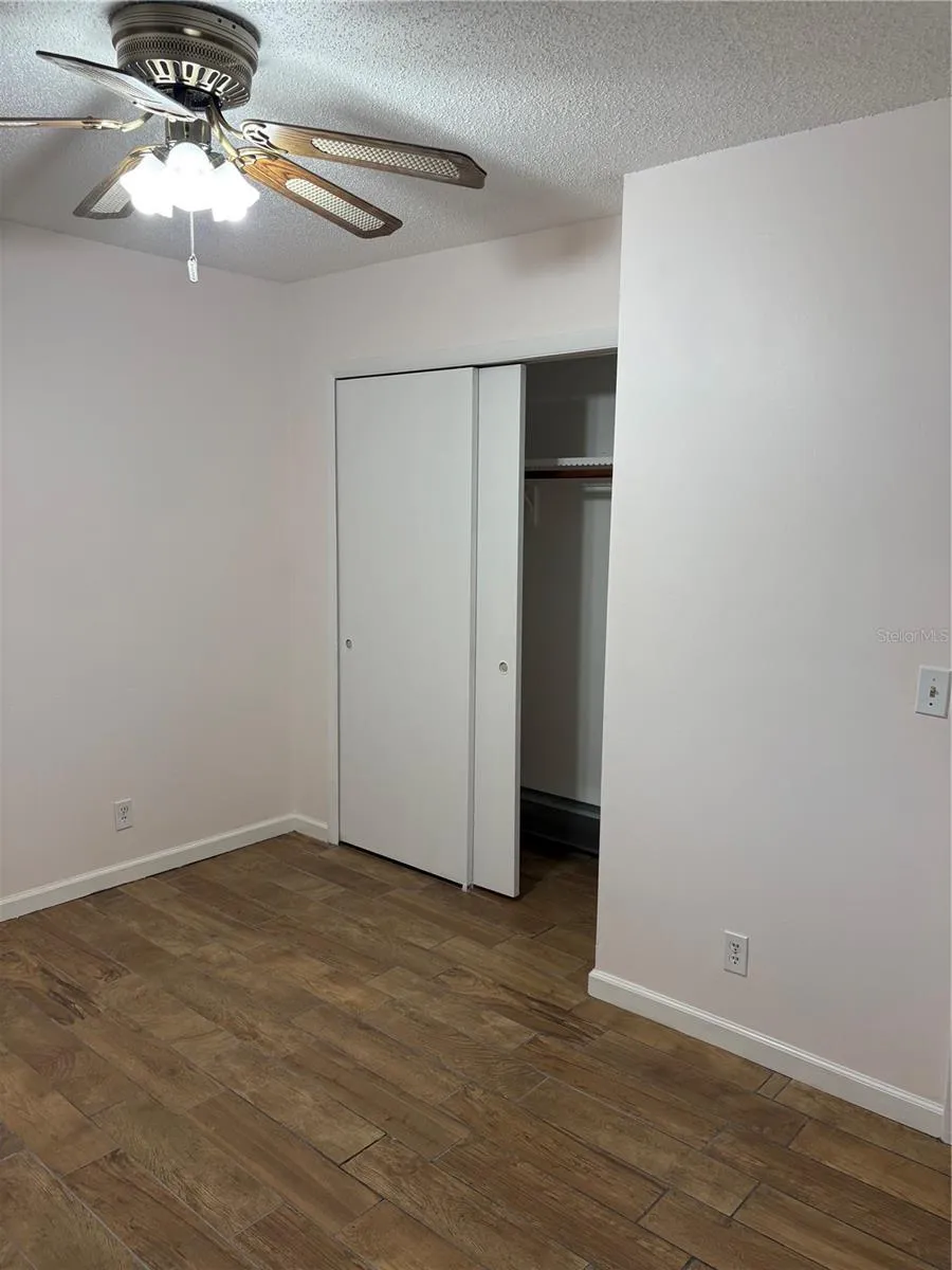 6418 W PARIS STREET Tampa, FL 33634