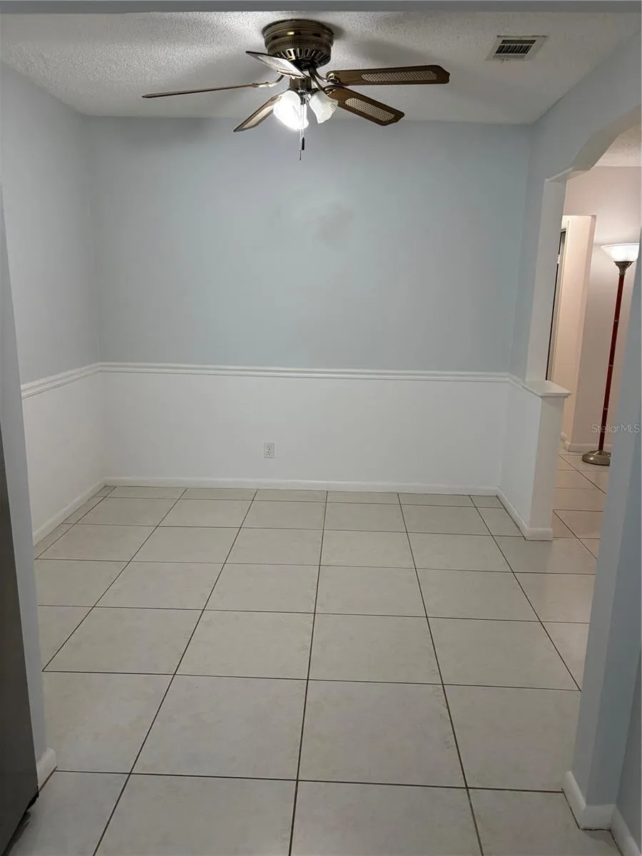 6418 W PARIS STREET Tampa, FL 33634