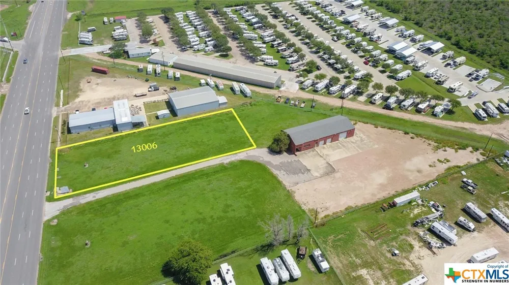 13006 Navarro Street Victoria, TX 77904