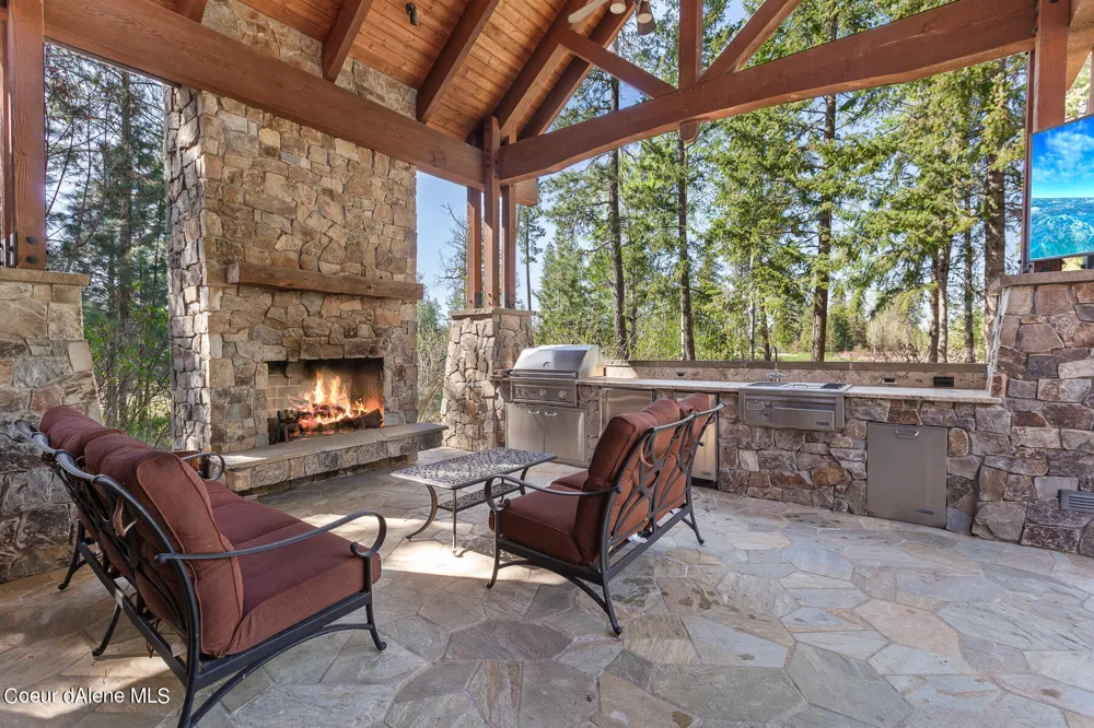 6126 S GOZZER ROAD Harrison, ID 83833
