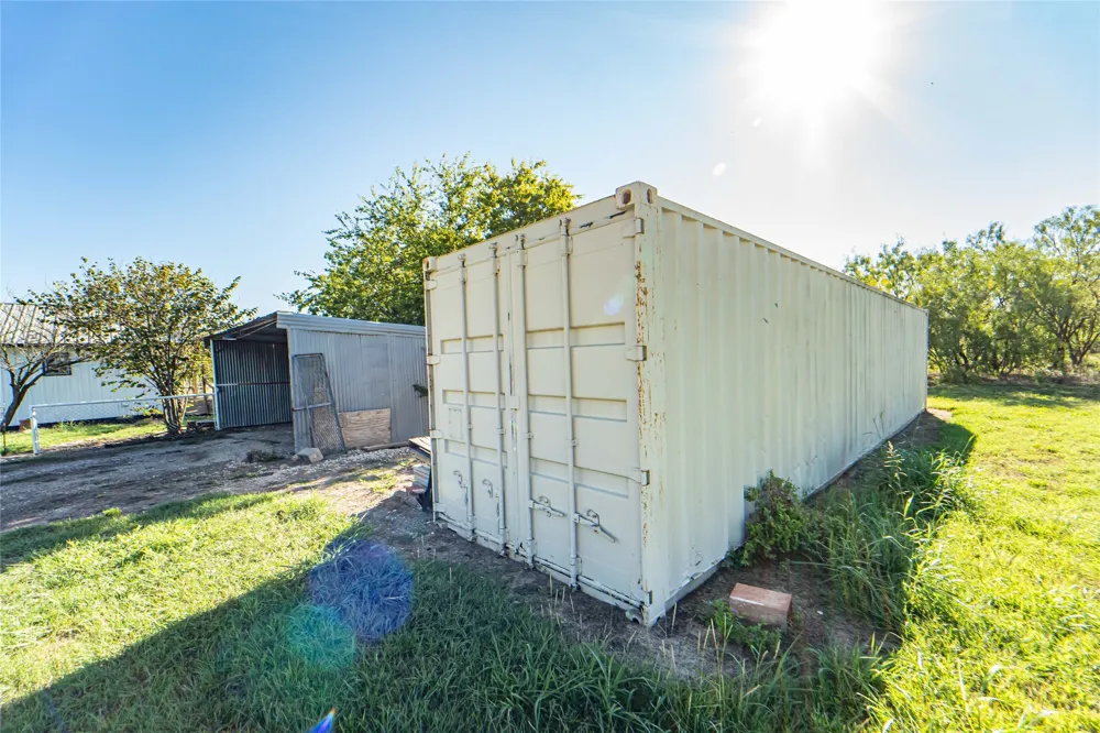 701 Fm 209 E Woodson, TX 76491