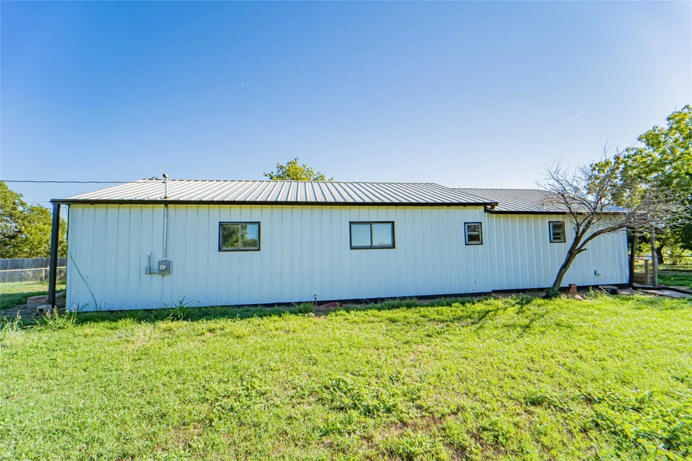 701 Fm 209 E Woodson, TX 76491
