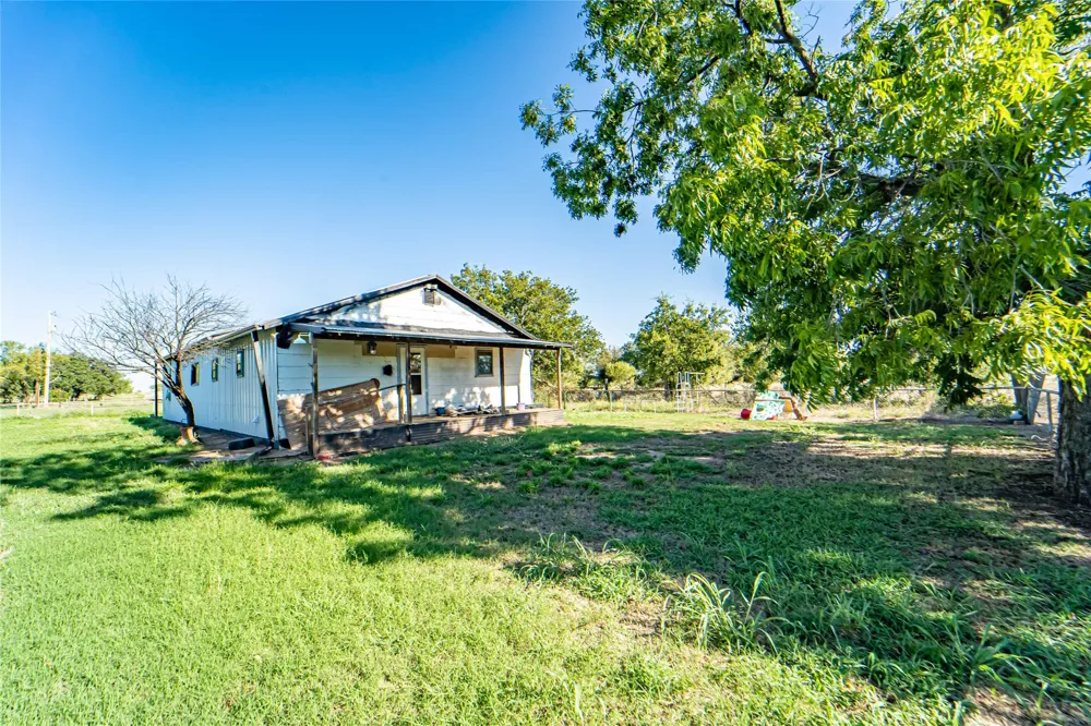 701 Fm 209 E Woodson, TX 76491