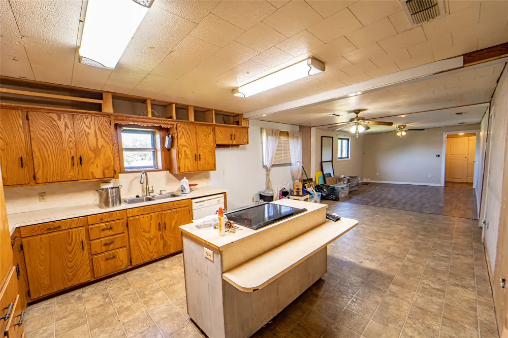701 Fm 209 E Woodson, TX 76491