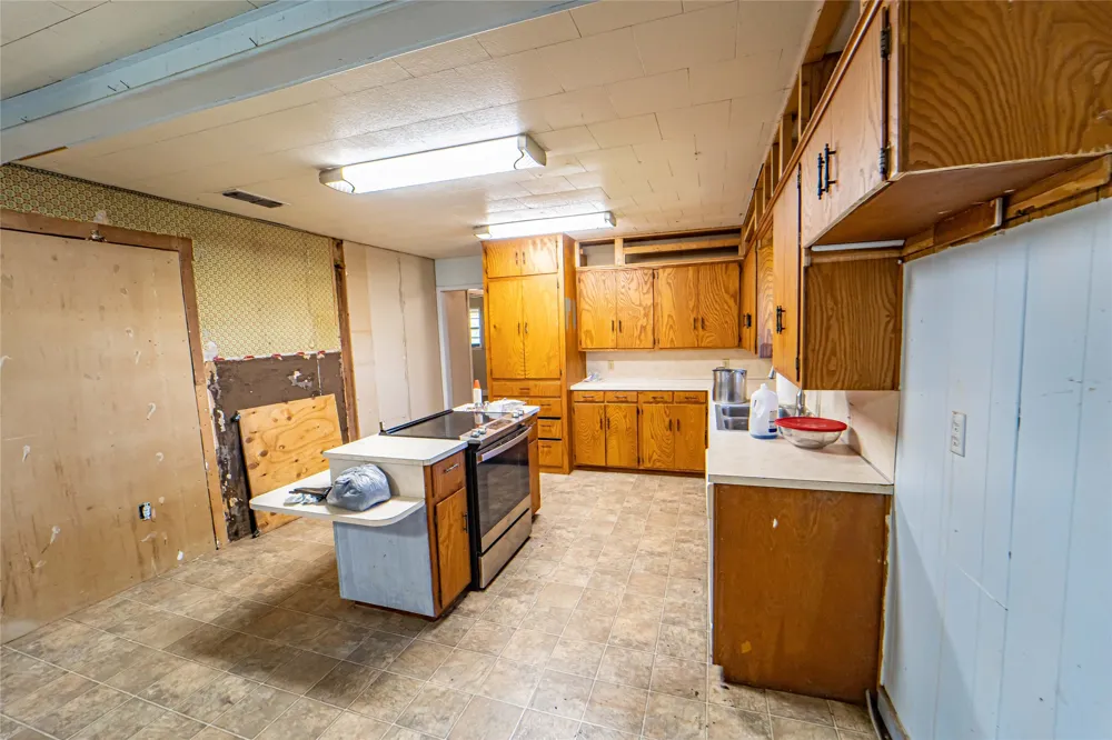 701 Fm 209 E Woodson, TX 76491