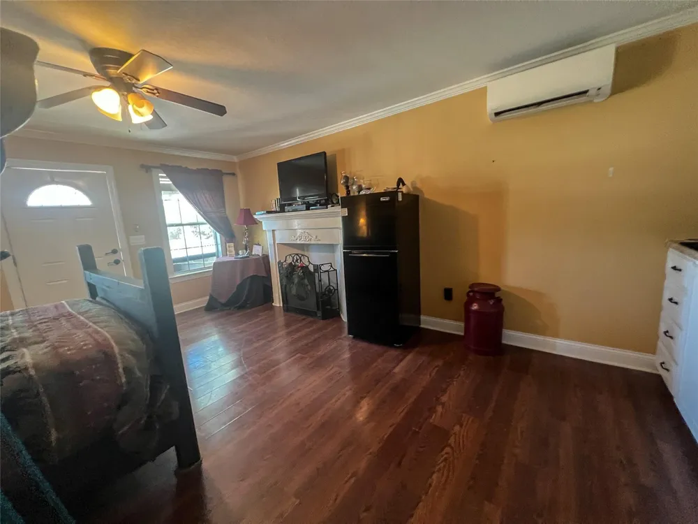 9500 Mayfield Avenue #C Shiro, TX 77876