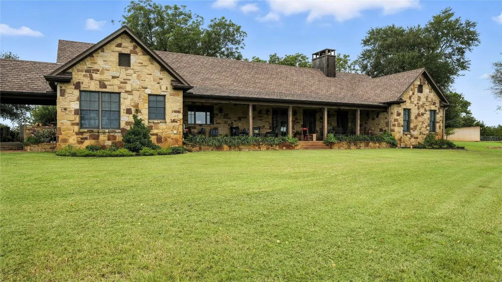 705 Antioch Road Paige, TX 78659