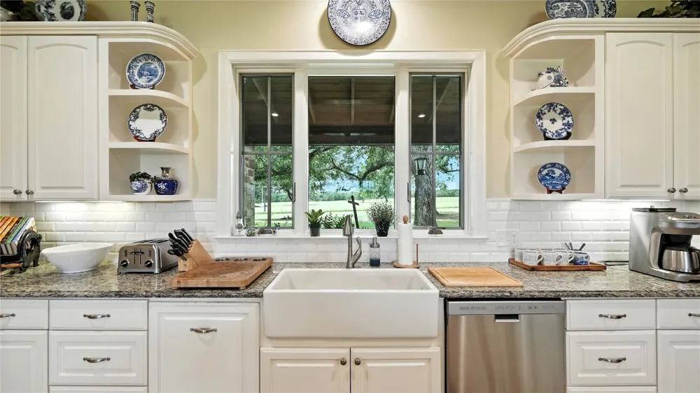 705 Antioch Road Paige, TX 78659