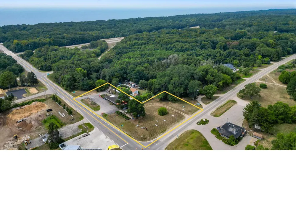 6821 124th Avenue Fennville, MI 49408