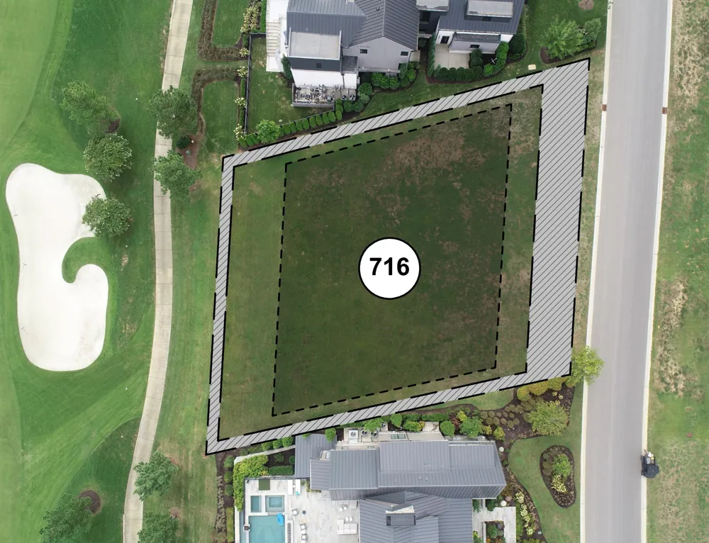 8020 Backwoods Pvt Dr College Grove, TN 37046
