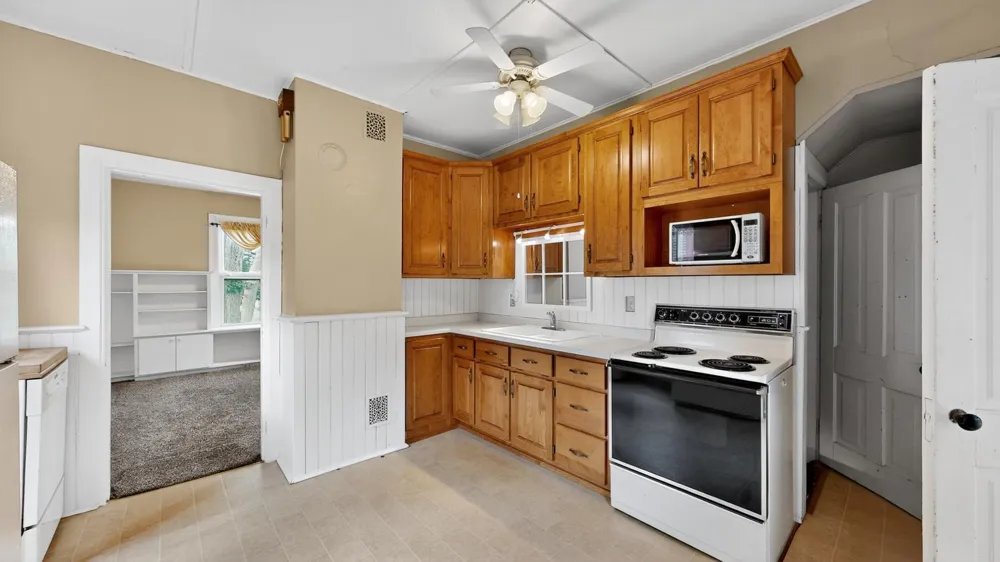 130,132,202 Winona Street SE Chatfield, MN 55923