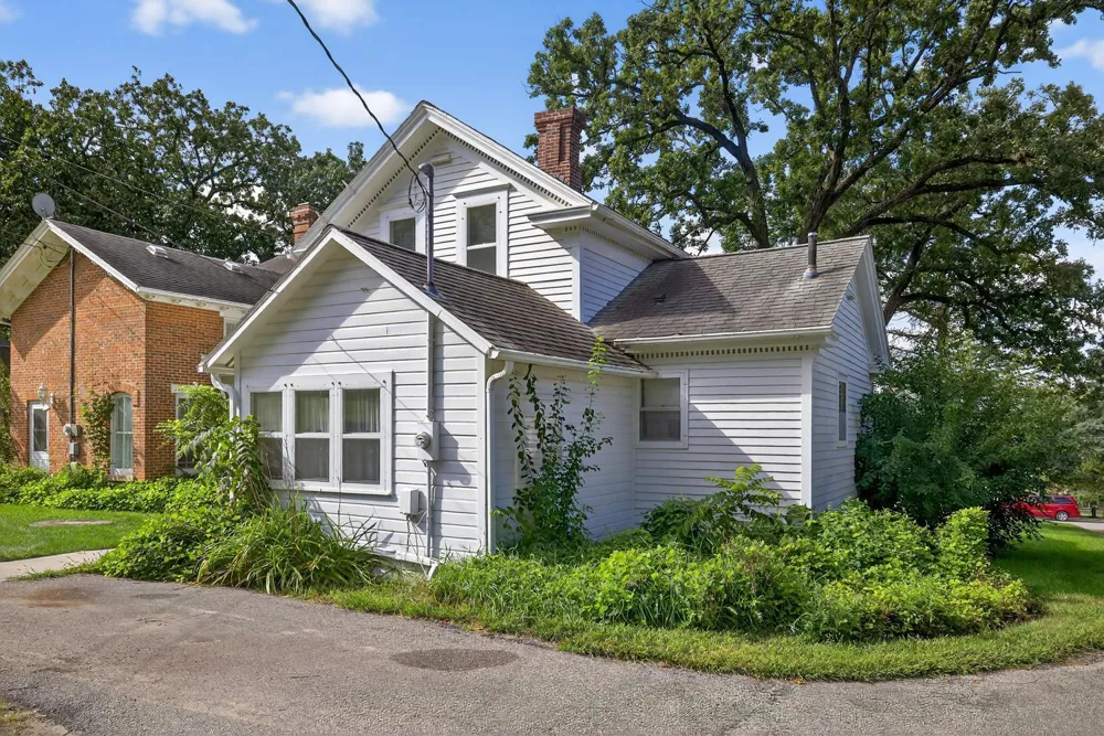 130,132,202 Winona Street SE Chatfield, MN 55923