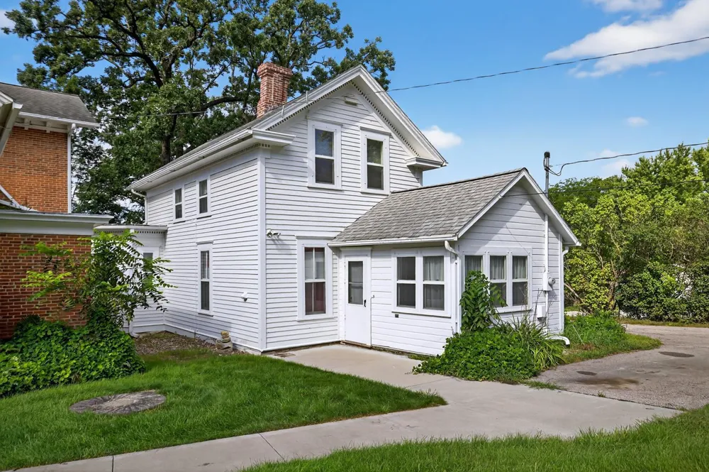130,132,202 Winona Street SE Chatfield, MN 55923