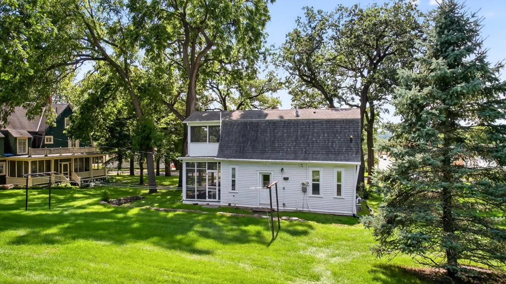 130,132,202 Winona Street SE Chatfield, MN 55923