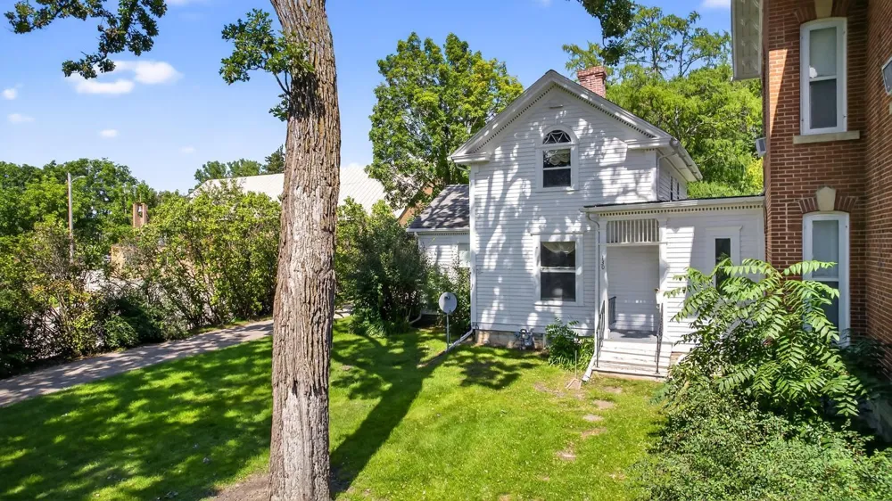 130,132,202 Winona Street SE Chatfield, MN 55923
