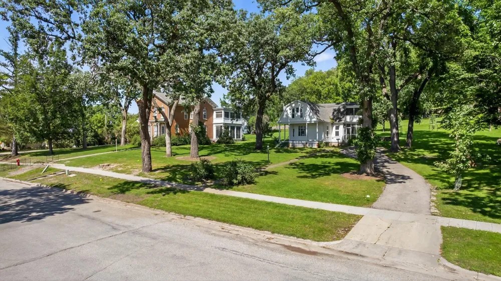 130,132,202 Winona Street SE Chatfield, MN 55923