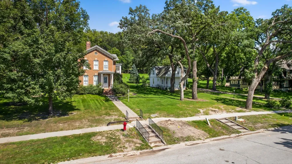 130,132,202 Winona Street SE Chatfield, MN 55923