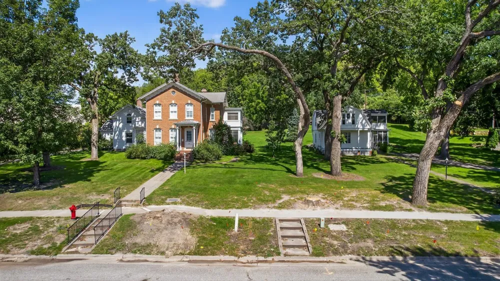 130,132,202 Winona Street SE Chatfield, MN 55923